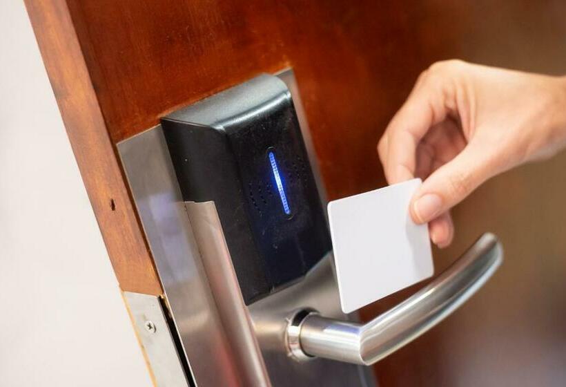 Номер Стандарт, Emperatriz