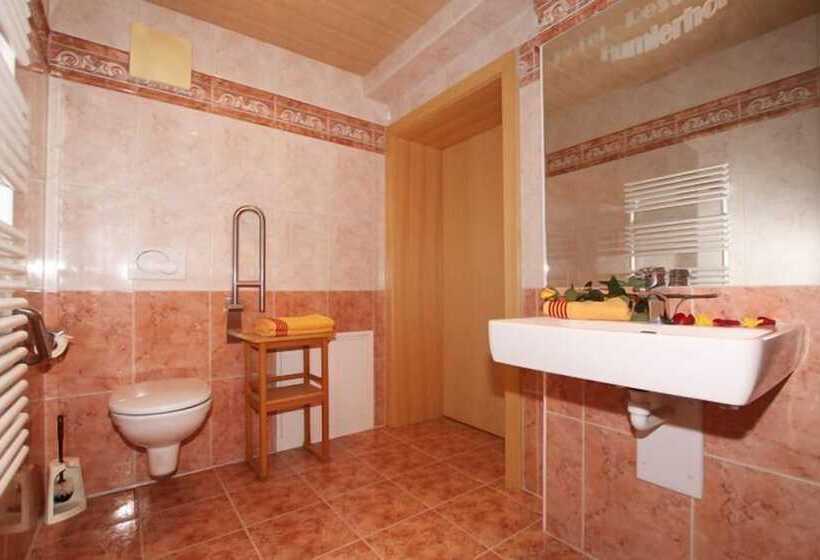 주니어 스위트, Humlerhof