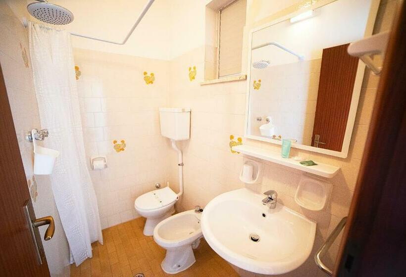 اتاق استاندارد با بالکن, Ischia