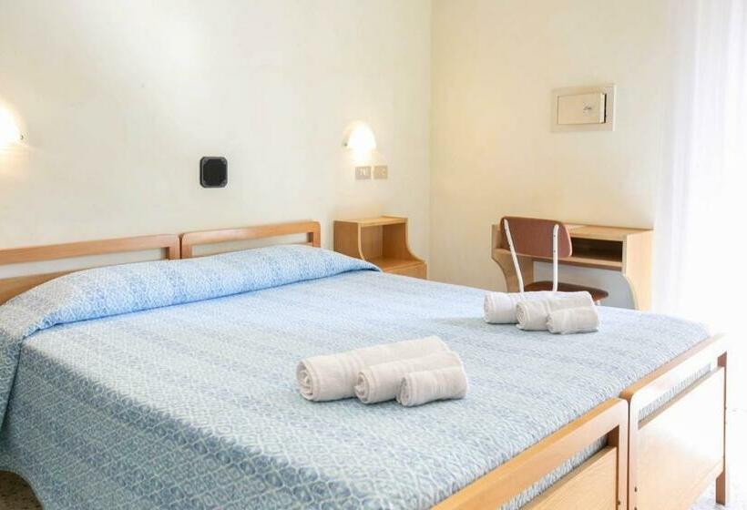 اتاق استاندارد با بالکن, Ischia