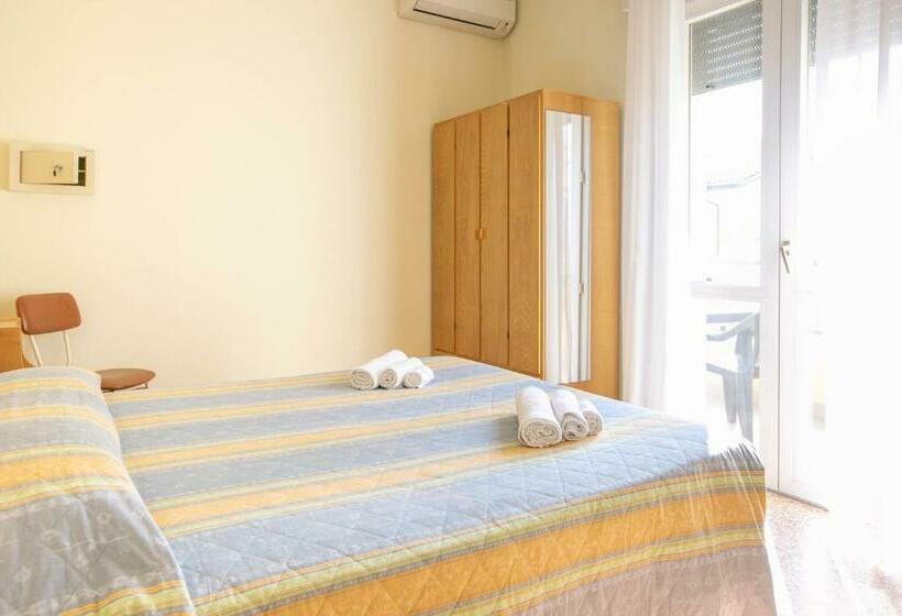 اتاق استاندارد با بالکن, Ischia