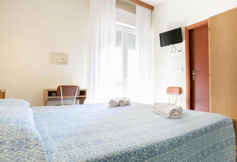 اتاق استاندارد چهارنفره با بالکن, Ischia