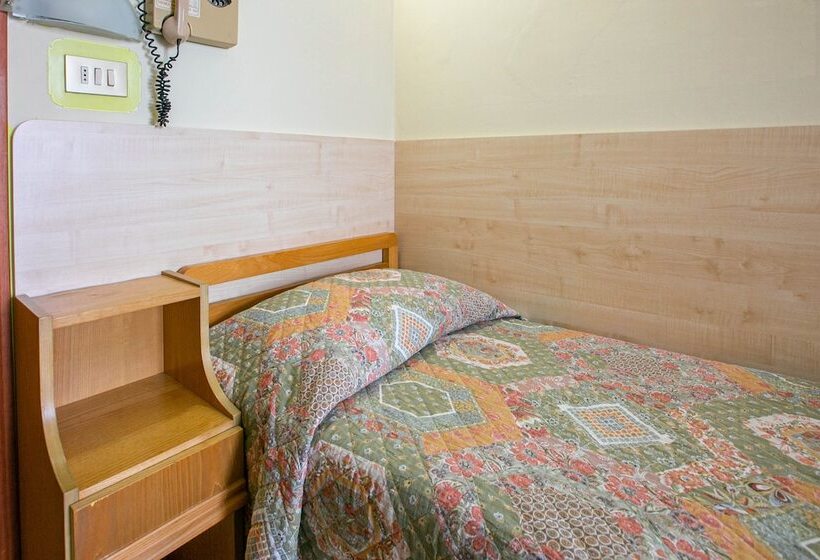 اتاق استاندارد یک نفره, Ischia