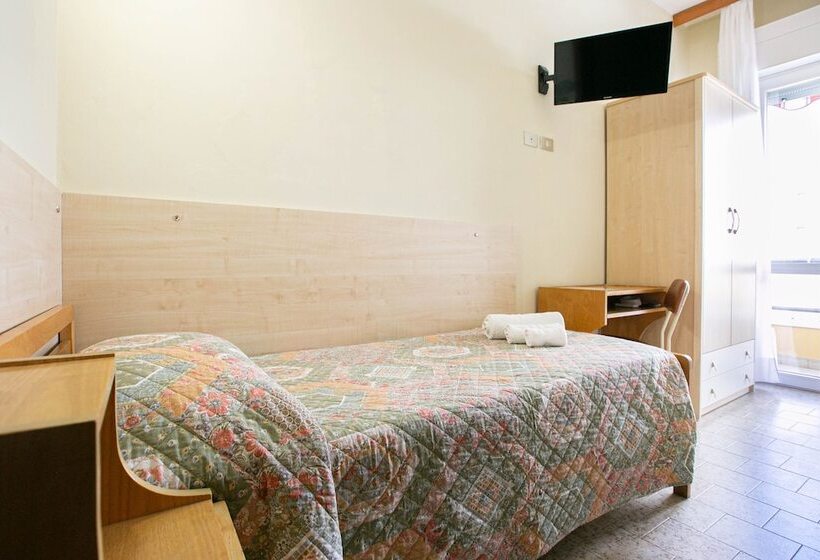 اتاق استاندارد یک نفره, Ischia