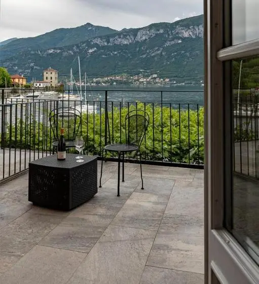 اتاق استاندارد با چشمانداز دریاچه, Locanda La Pergola