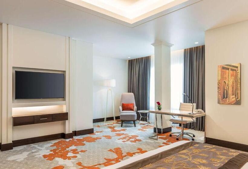 주니어 스위트, Radisson Blu Hotel, Ajman