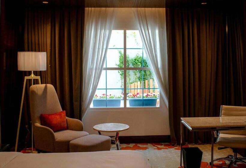 수피리어 룸, Radisson Blu Hotel, Ajman