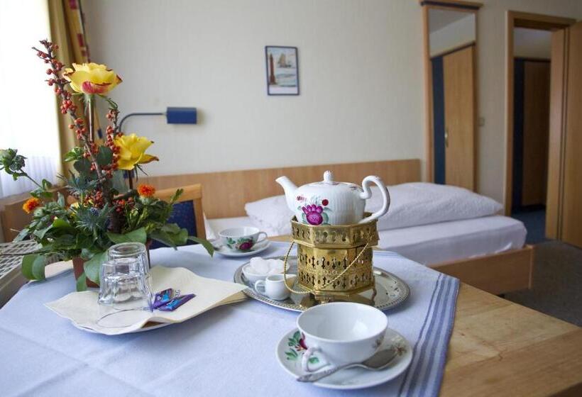 غرفة قياسية فردية مزودة بشُرفة, Strandburg