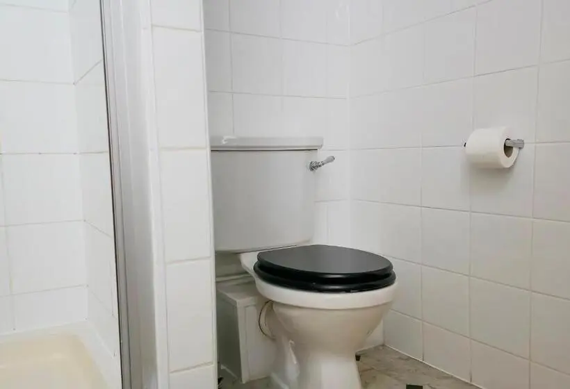 デラックスの4人部屋, Crown Hotel Stone