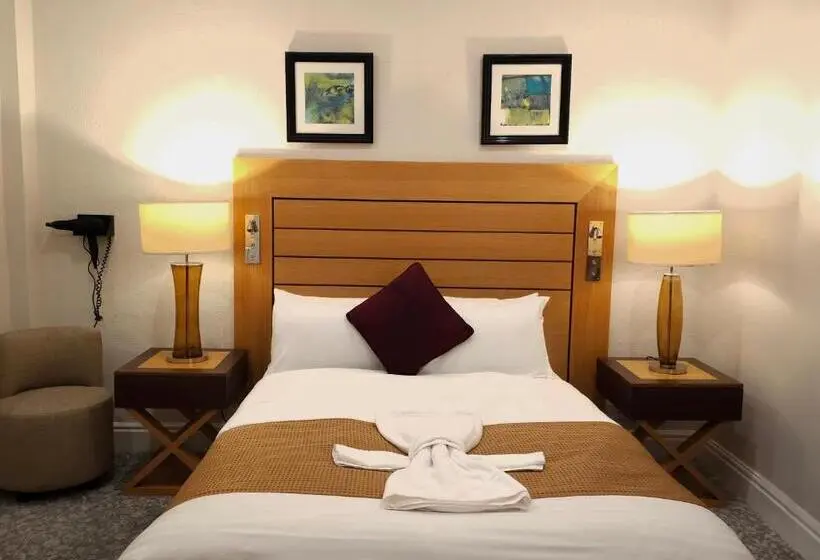 デラックスの4人部屋, Crown Hotel Stone