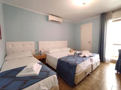 اتاق استاندارد سه نفره, Villa Mirella
