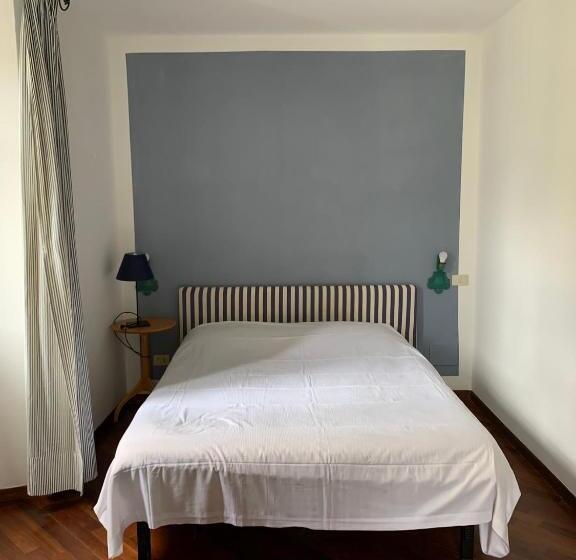 1 Bedroom Apartment Lake View, Villa Toscanini