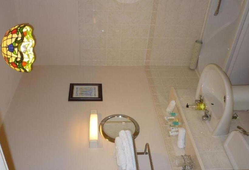 スーペリアールーム, Leadon House Hotel