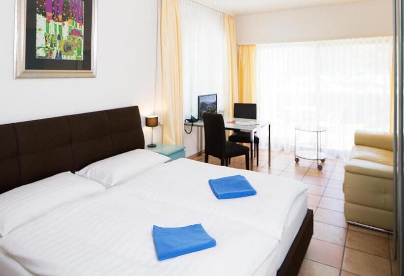 غرفة سوبيريور مزودة بشرفة, Aparthotel Al Lago