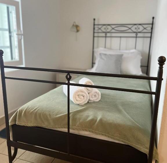 اتاق استاندارد سه نفره, B&b Baron Gautsch