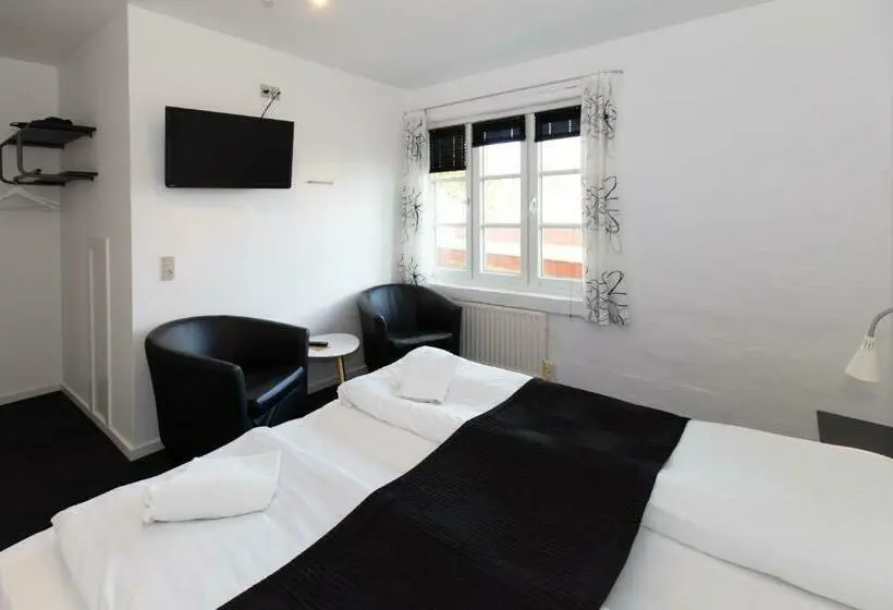 اتاق استاندارد, Foldens Hotel Annex