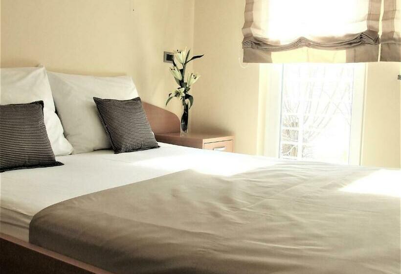 スタンダードシングルルーム, Central Slavonski Brod