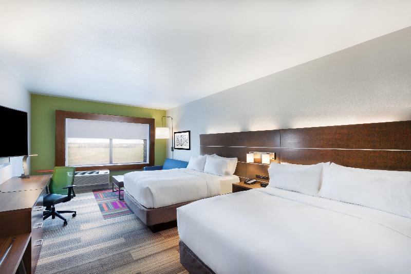 스위트, Holiday Inn Express And Suites Chanute, An Ihg