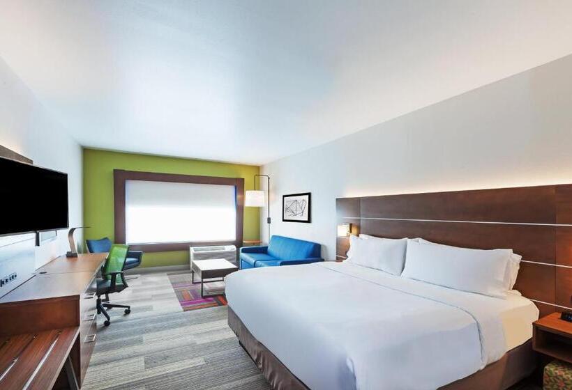 스위트 킹사이즈 침대, Holiday Inn Express And Suites Chanute, An Ihg