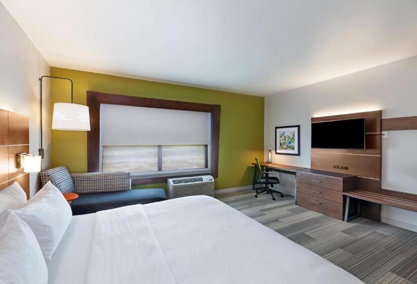 장애인을 위한 킹사이즈 침대 스탠다드 룸, Holiday Inn Express And Suites Chanute, An Ihg