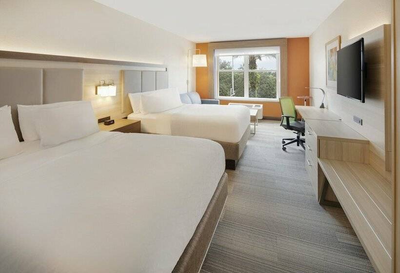２ダブルベッドのスタンダードルーム, Holiday Inn Express & Suites S Lake Buena Vista, An Ihg