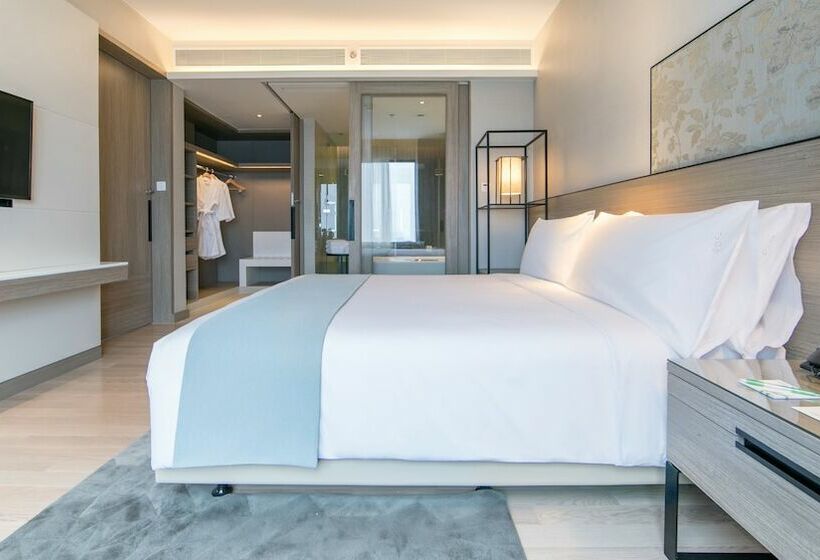 سوئیت 2 خوابه, Holiday Inn & Suites Rayong City Centre, An Ihg