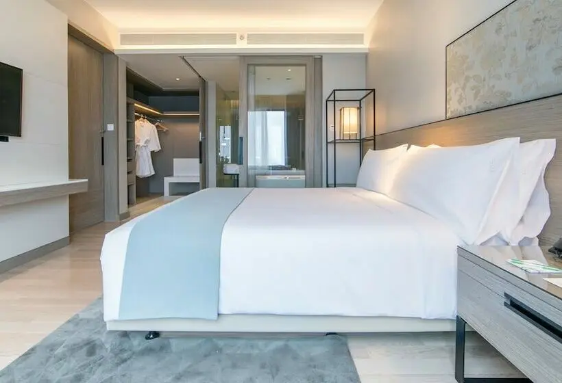 سوئیت 2 خوابه, Holiday Inn & Suites Rayong City Centre, An Ihg