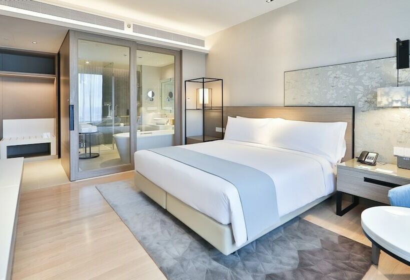 سوئیت 2 خوابه, Holiday Inn & Suites Rayong City Centre, An Ihg