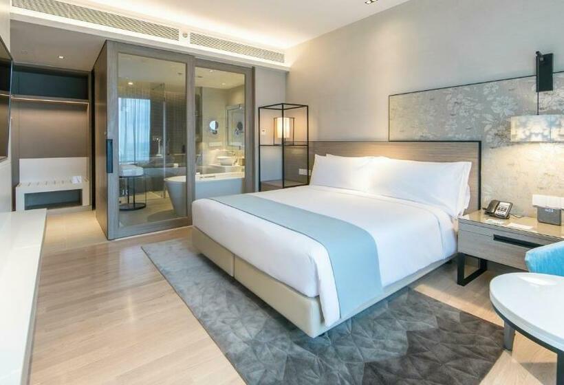 سوئیت 2 خوابه, Holiday Inn & Suites Rayong City Centre, An Ihg