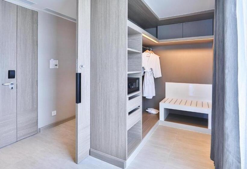 스위트 킹사이즈 침대, Holiday Inn & Suites Rayong City Centre, An Ihg