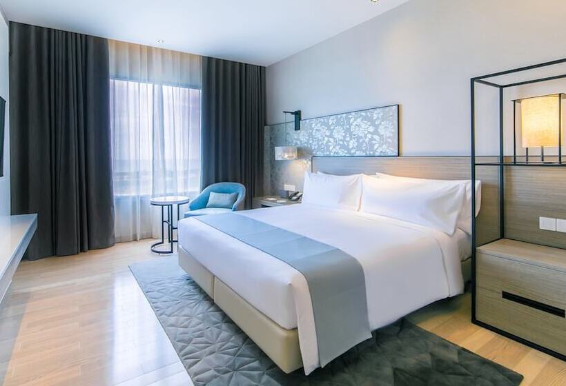 اتاق استاندارد با چشم‌انداز کوهستان, Holiday Inn & Suites Rayong City Centre, An Ihg