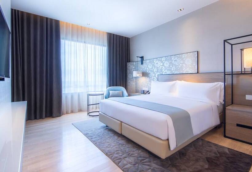 اتاق استاندارد با چشمانداز کوهستان, Holiday Inn & Suites Rayong City Centre, An Ihg