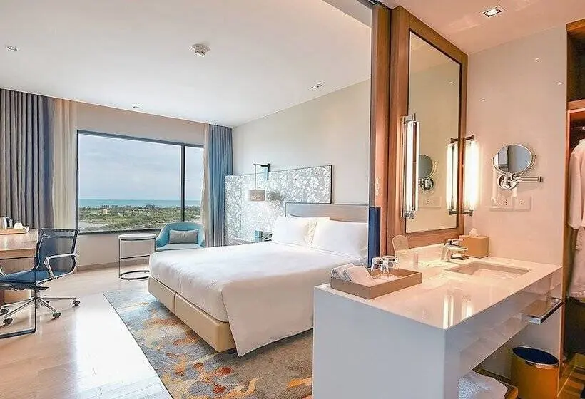 اتاق پرمیوم با چشم‌انداز دریا, Holiday Inn & Suites Rayong City Centre, An Ihg