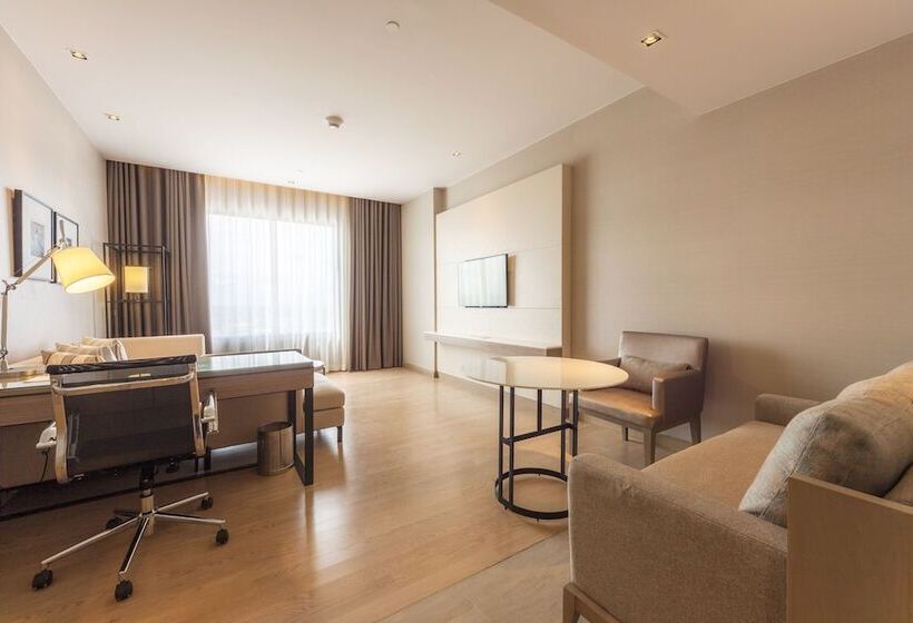 سوییت, Holiday Inn & Suites Rayong City Centre, An Ihg