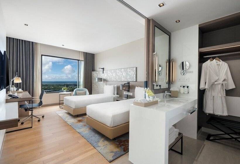 اتاق پرمیوم با چشمانداز دریا, Holiday Inn & Suites Rayong City Centre, An Ihg