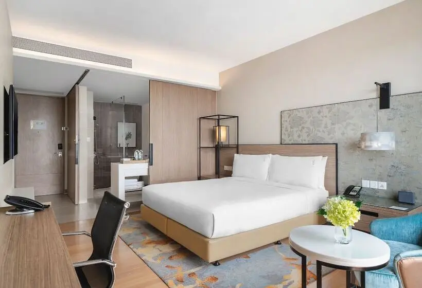 اتاق پرمیوم با چشم‌انداز دریا, Holiday Inn & Suites Rayong City Centre, An Ihg