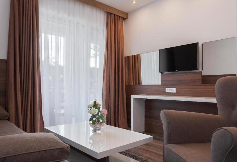 Люкс Deluxe 2 Спальни, Mirjana & Rastoke