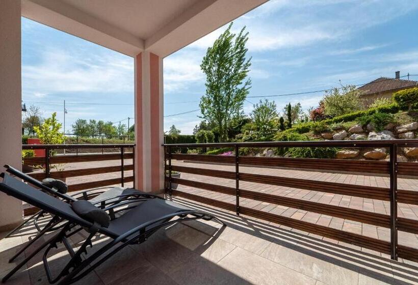 Люкс Deluxe 2 Спальни, Mirjana & Rastoke