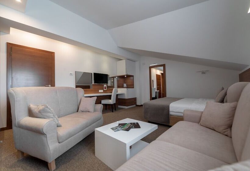 Люкс Повышенной Комфортности, Mirjana & Rastoke