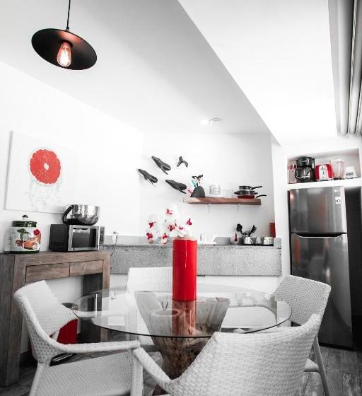 Habitació Quàdruple Estàndard, Paradise Suites