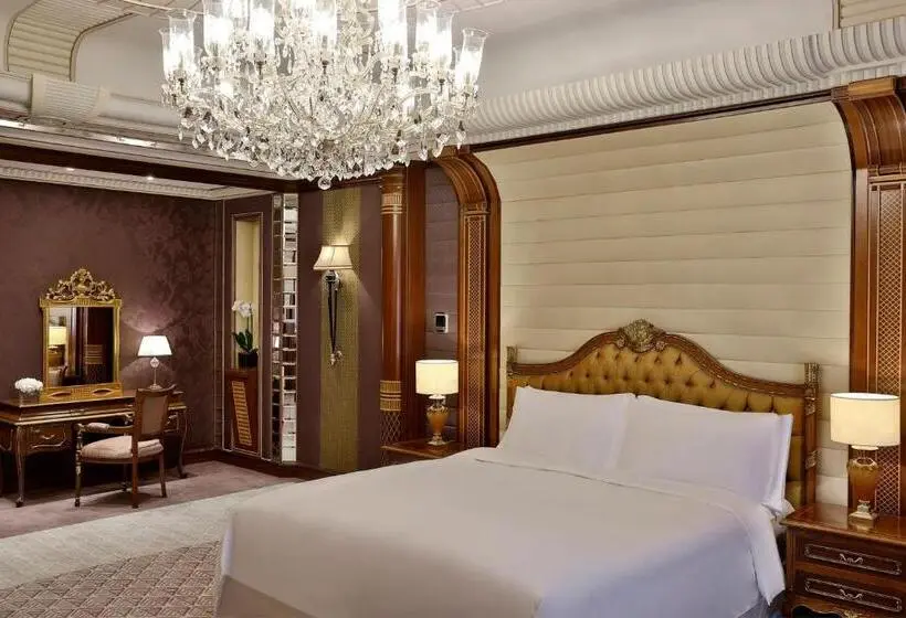 キングサイズベッドのデラックススイート, The Ritz Carlton Jeddah