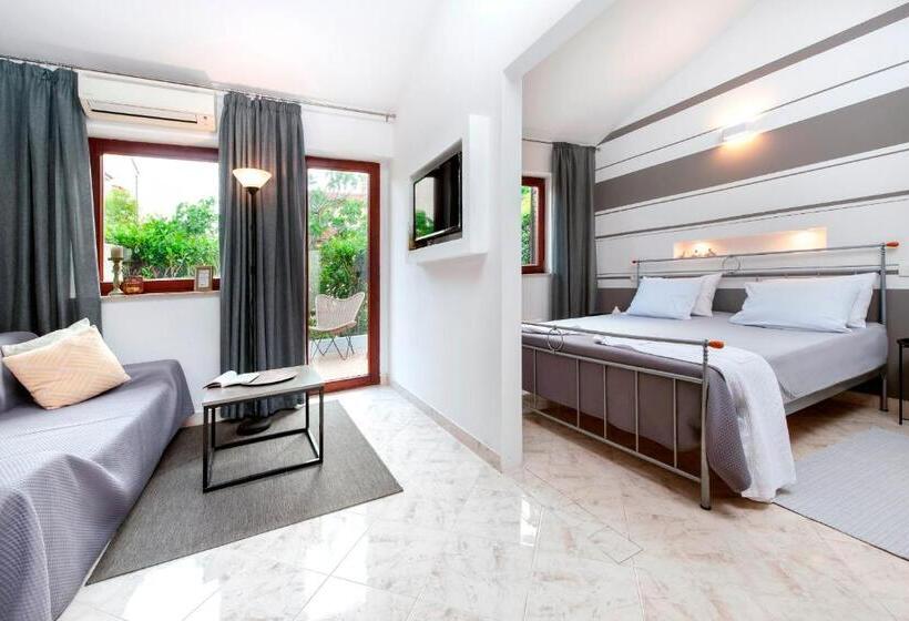 Студия Стандарт, Villa B&b Marina & Parking Free