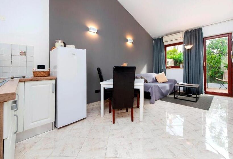 Студия Стандарт, Villa B&b Marina & Parking Free