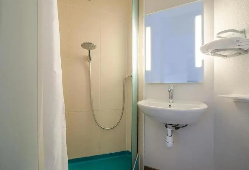 スタンダード4人部屋, B&b Hotel Chartres Le Coudray