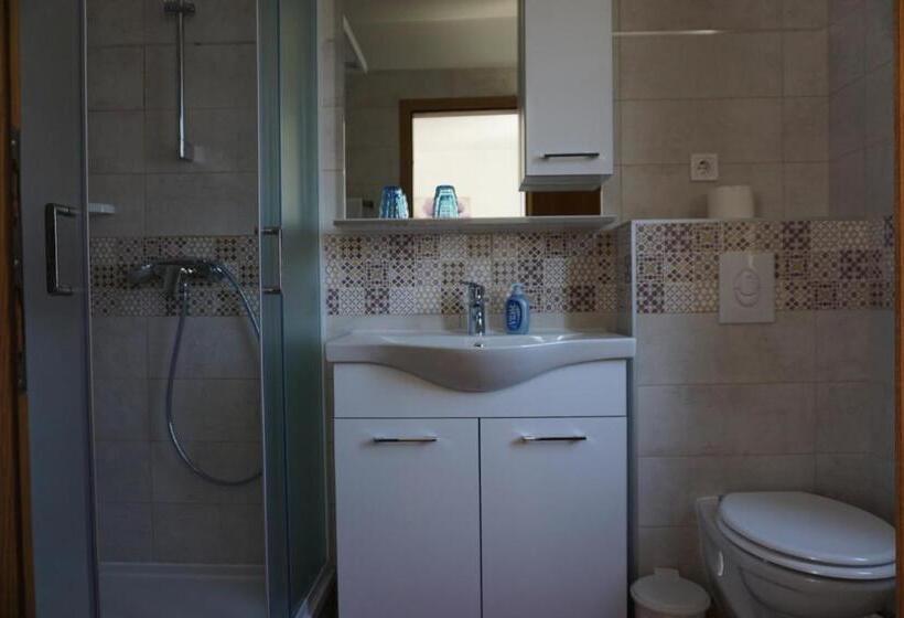 اتاق استاندارد سه نفره, Bed And Breakfast Ivanka Mali Lošinj