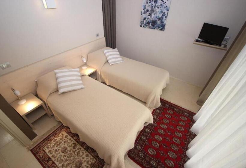 آپارتمان لوکس 2 خوابه, Rooms Alla Beccaccia