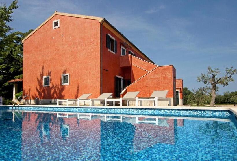 اتاق خانوادگی, Rooms Alla Beccaccia