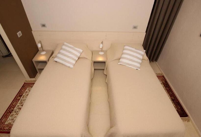 آپارتمان لوکس 2 خوابه, Rooms Alla Beccaccia