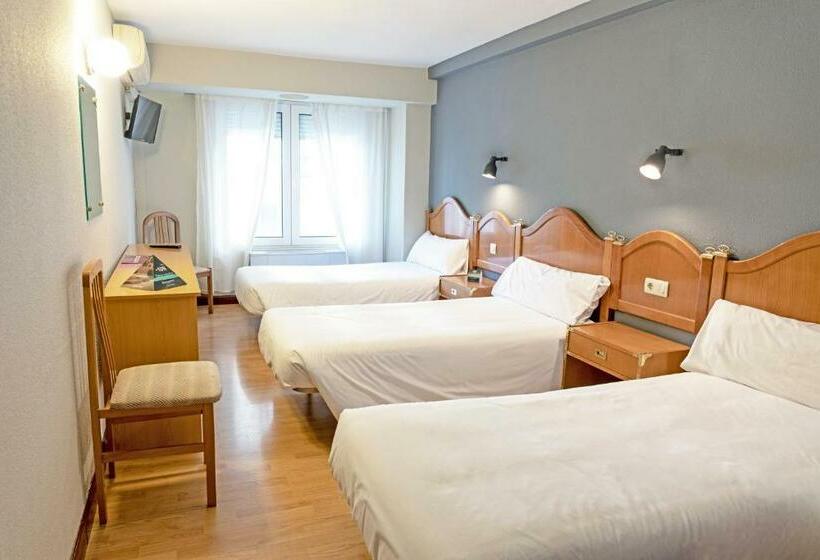 اتاق استاندارد سه نفره, Hostal Alda Palencia Plaza