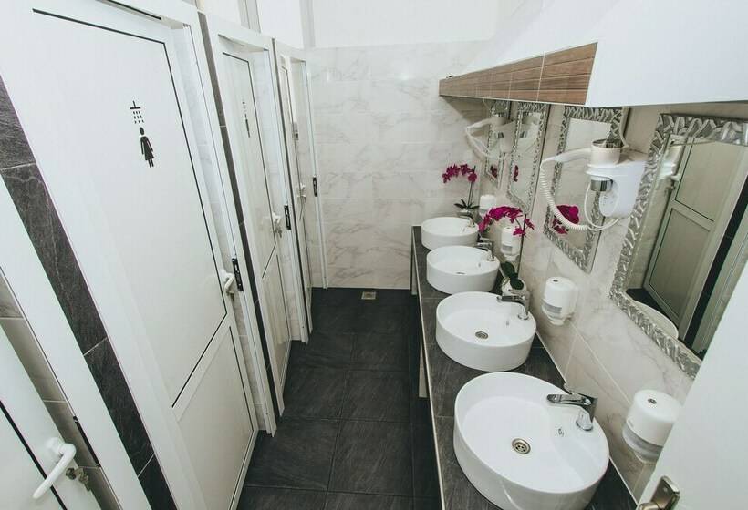 标准间, Hostel Globo